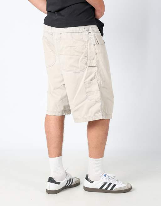 Vintage Wrangler 38x22 canvas cargo shorts in ivory