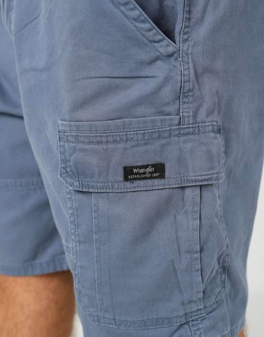 Vintage Wrangler 38x22 canvas cargo shorts in light blue, 4 of 4