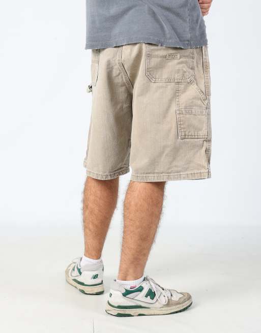 Vintage Wrangler 38x22 canvas cargo shorts in tan