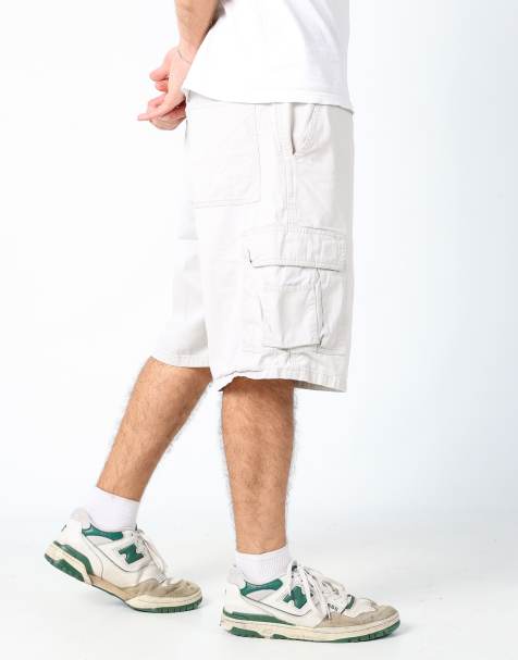 Vintage Wrangler 38x23 canvas cargo shorts in cream - view 1