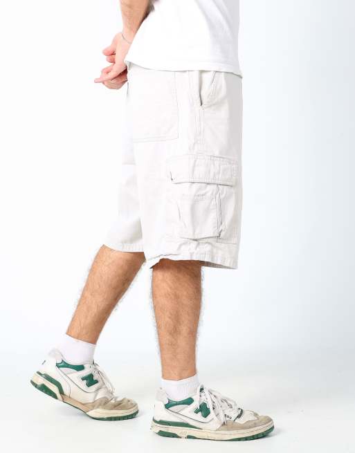 Vintage Wrangler 38x23 canvas cargo shorts in cream