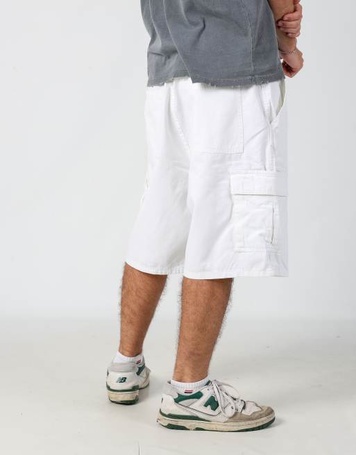 Vintage Wrangler 38x23 canvas cargo shorts in cream, 2 of 4