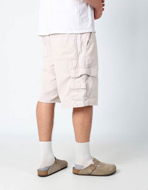 Vintage Wrangler 38x23 canvas carpenter baggy shorts in cream, 4 of 4