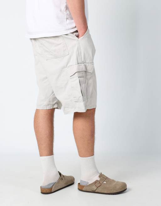Vintage Wrangler 38x23 canvas carpenter baggy shorts in cream, 4 of 4
