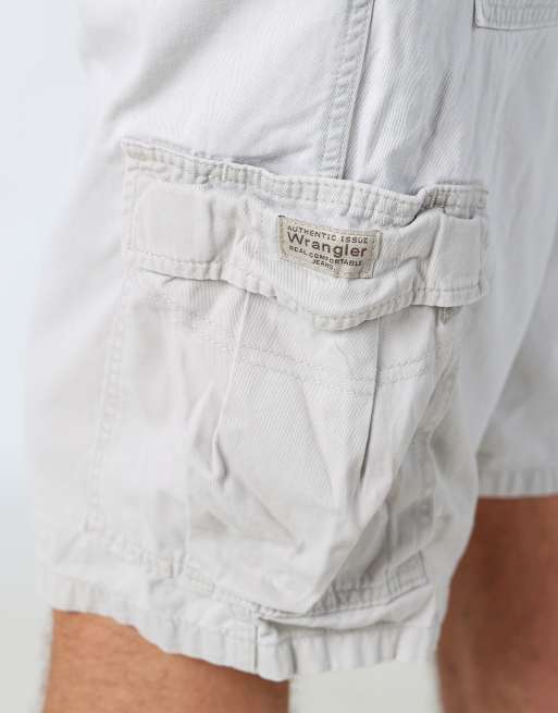 Vintage Wrangler 38x29 canvas cargo shorts in white, 4 of 4
