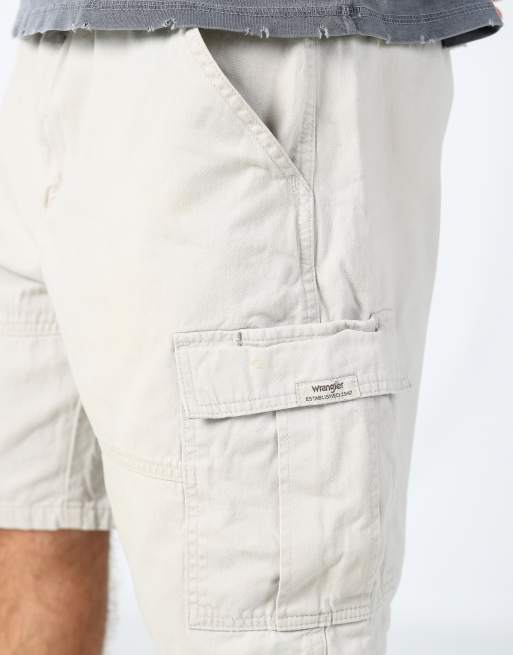 Vintage Wrangler 38x31 canvas cargo shorts in cream, 4 of 4