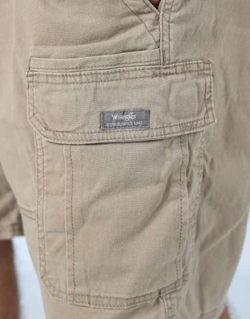 Vintage Wrangler 40x22 canvas cargo shorts in tan, 4 of 4