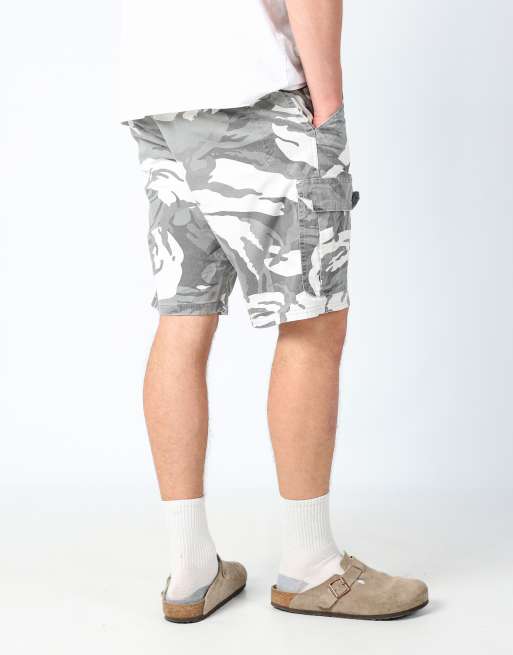 Vintage Wrangler camo 36x28 canvas cargo shorts in grey