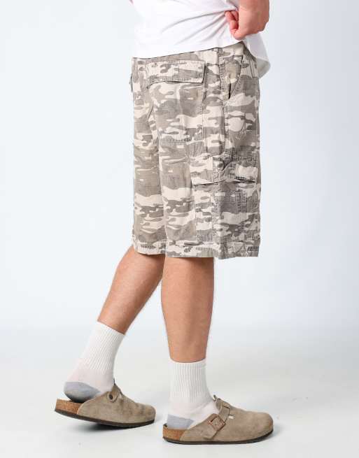 Vintage Wrangler camo 38x23 canvas cargo shorts in light grey