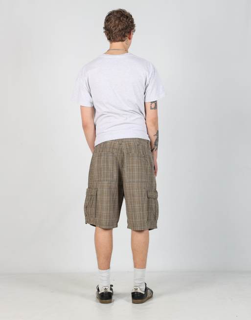 Vintage Wrangler checkered 36x23 canvas cargo shorts in dark green, 3 of 6
