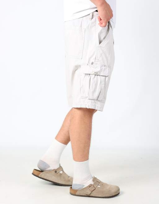 Vintage Wrangler ripstop 36x21 canvas cargo shorts in cream, 2 of 4