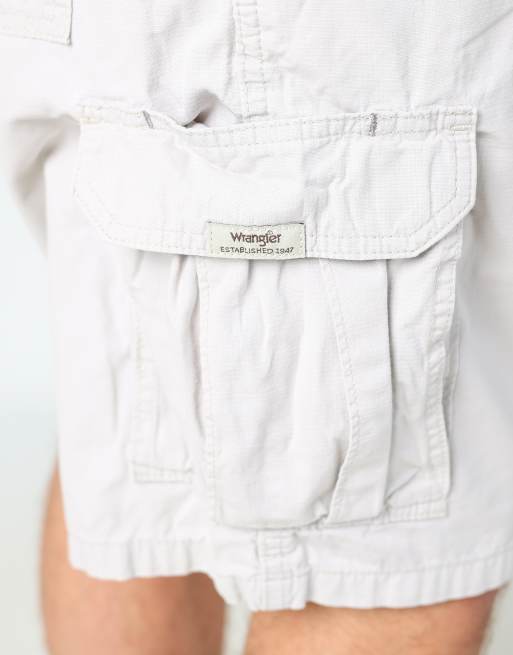 Vintage Wrangler ripstop 36x21 canvas cargo shorts in cream, 4 of 4
