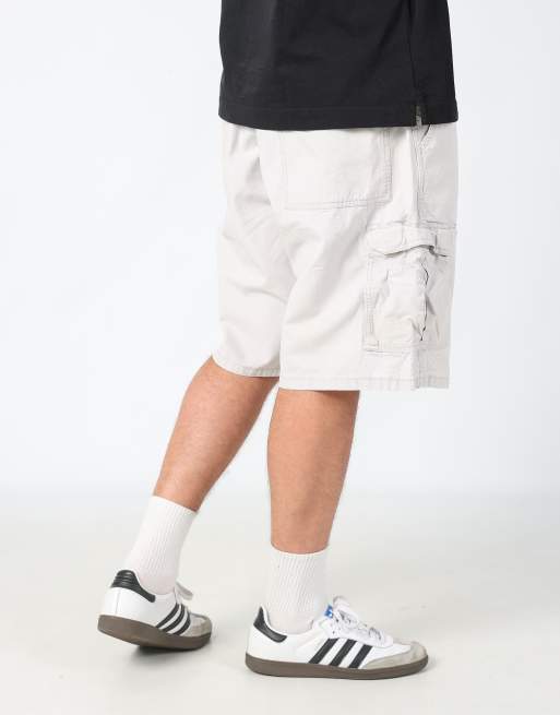 Vintage Wrangler ripstop 38x22 canvas cargo shorts in ivory, 2 of 4