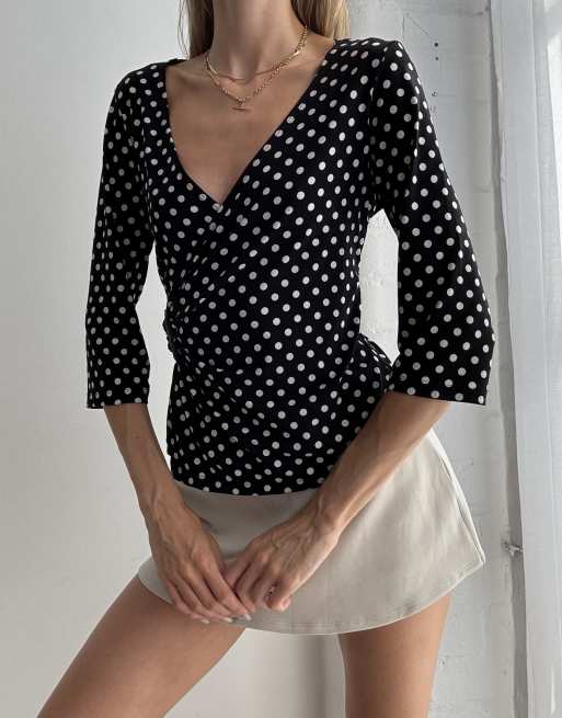 Vintage y2k 3/4 sleeve wrap top in polka dot