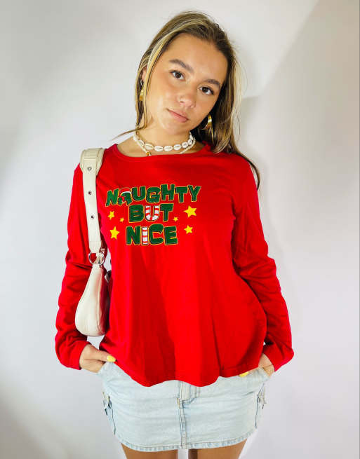 Vintage Y2K Christmas Size L Naughty But Nice T-Shirt in Red