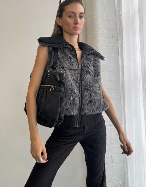 Vintage y2k faux fur waistcoat size l in grey, 2 of 4