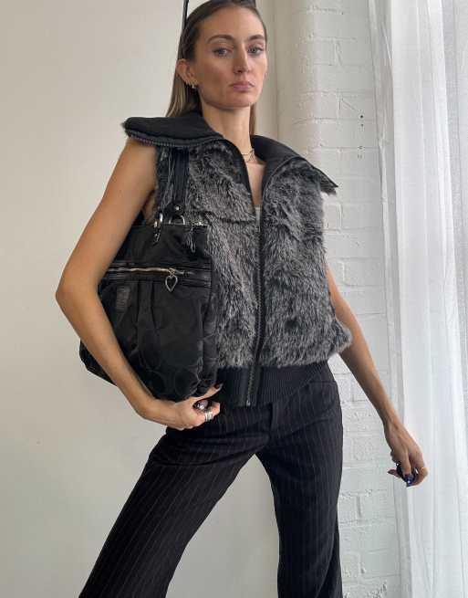 Vintage y2k faux fur waistcoat size l in grey, 3 of 4