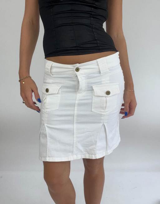 Vintage Y2K midi skirt with front pocket detail in white