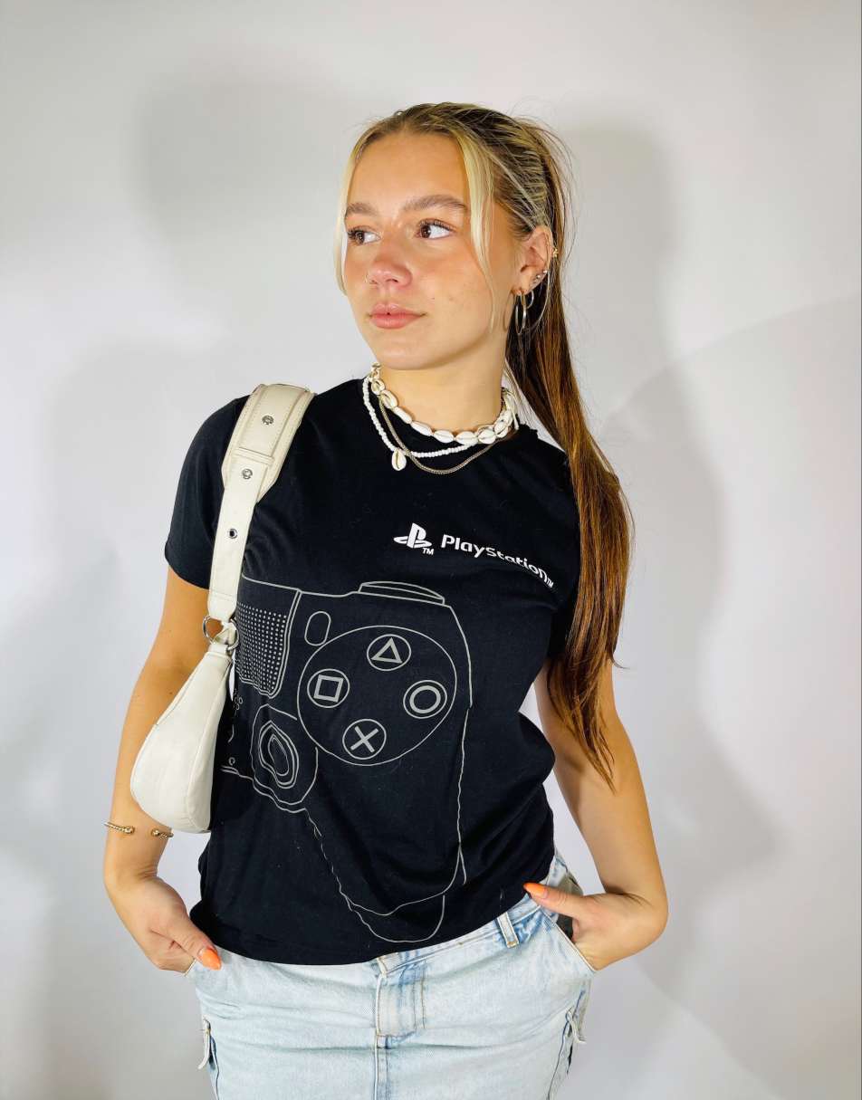 Vintage Y2K Playstation Size S T-Shirt in Black