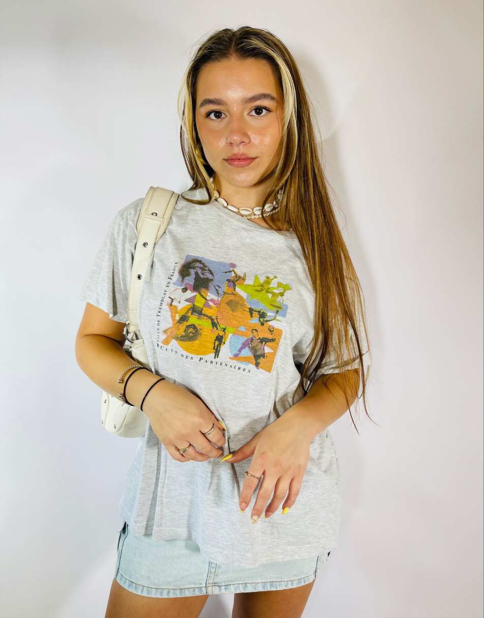 Vintage Y2K Size L French Graphic T-Shirt in Grey