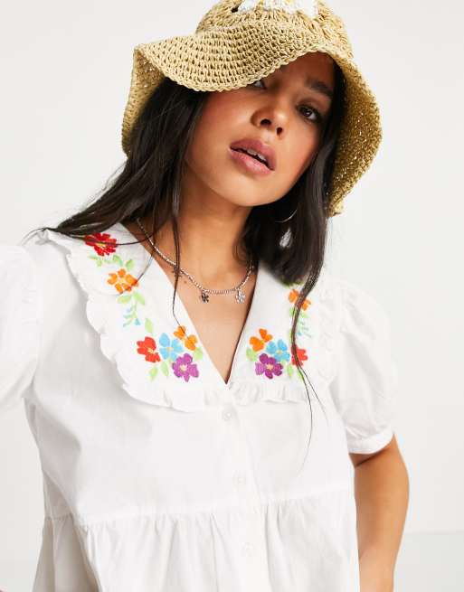 Violet Romance - Blusa con colletto alla Peter Pan e ricami floreali, colore bianco