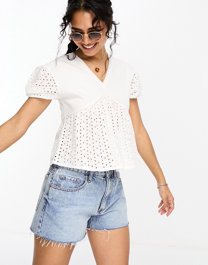 broderie top in white