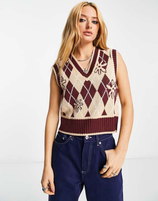 Violet Romance – Kurzer Strickpullunder mit floralem Argyle-Rautenmuster