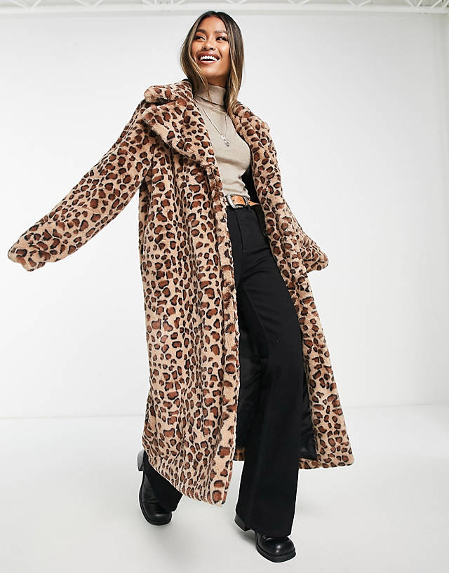 VIOLET ROMANCE - longline faux fur coat in leopard print