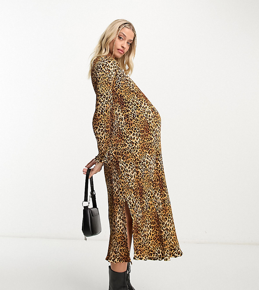 Violet Romance Maternity plisse midi dress in leopard print-Multi