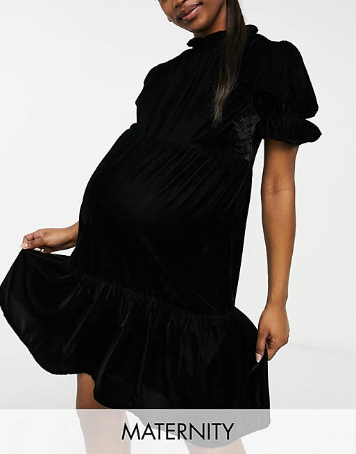 Violet Romance Maternity tiered velvet mini dress