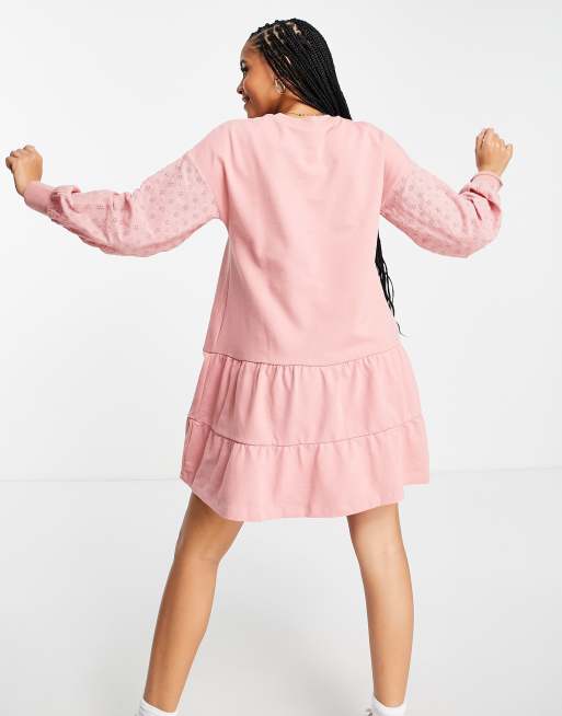 Violet Romance Maternity - Vestito felpato a fasce rosa con maniche in pizzo, 2 di 4