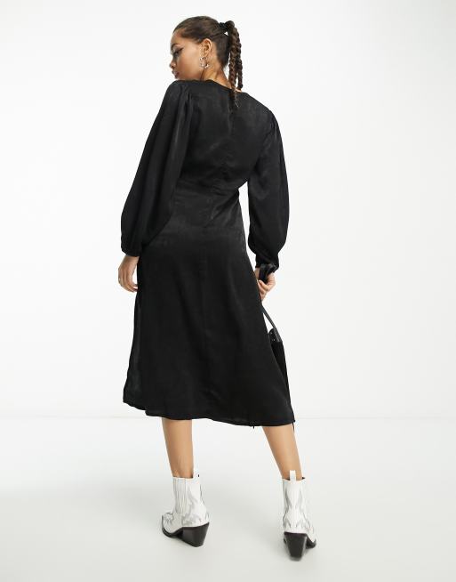 Violet Romance Petite – Midikleid aus Satin in Schwarz mit Spitzeneinsätzen, 2 von 4
