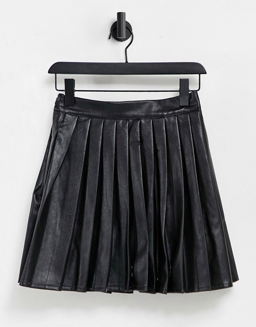 Violet Romance pleated PU mini skirt in black