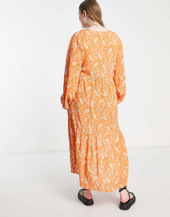 https://images.asos-media.com/products/violet-romance-plus-button-front-kimono-in-orange-paisley-print/202358381-2?$n_550w$&wid=550&fit=constrain