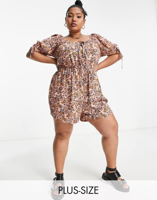Violet Romance Plus – Paisleymönstrad slouchy playsuit i flera färger