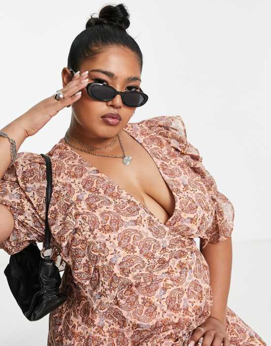 https://images.asos-media.com/products/violet-romance-plus-wrap-front-mini-dress-in-paisley-print/201736416-3?$n_550w$&wid=550&fit=constrain