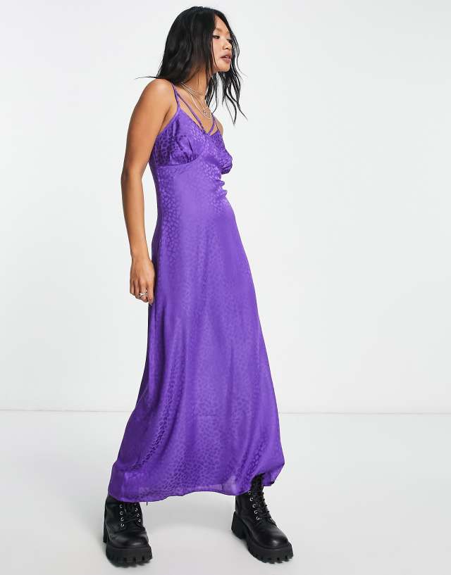 VIOLET ROMANCE - satin jacquard midi dress in purple