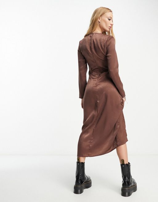Six Ways to Wear a Brown Midi Dress - Lady in VioletLady in Violet