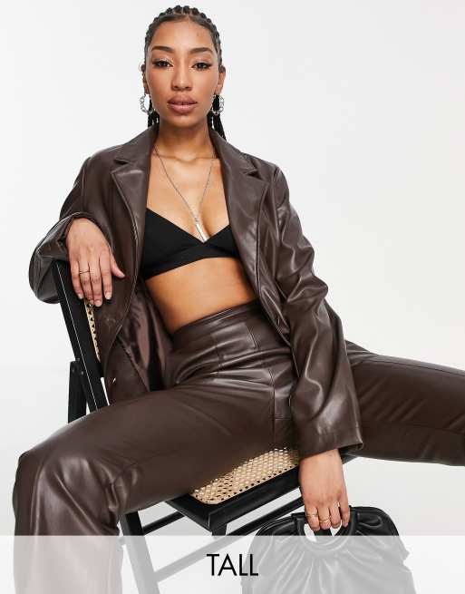 Violet Romance Tall - Blazer oversize marrone cioccolato in pelle sintetica in coordinato