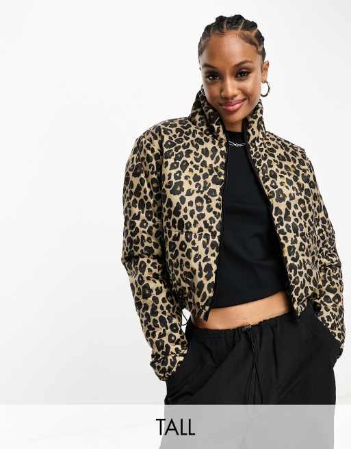 Violet Romance Tall – Leopardmönstrad pufferjacka