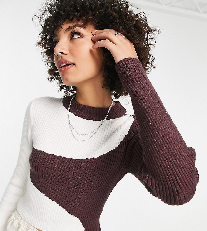 Violet Romance Tall ribbed cropped sweater in abstract color block-Multi