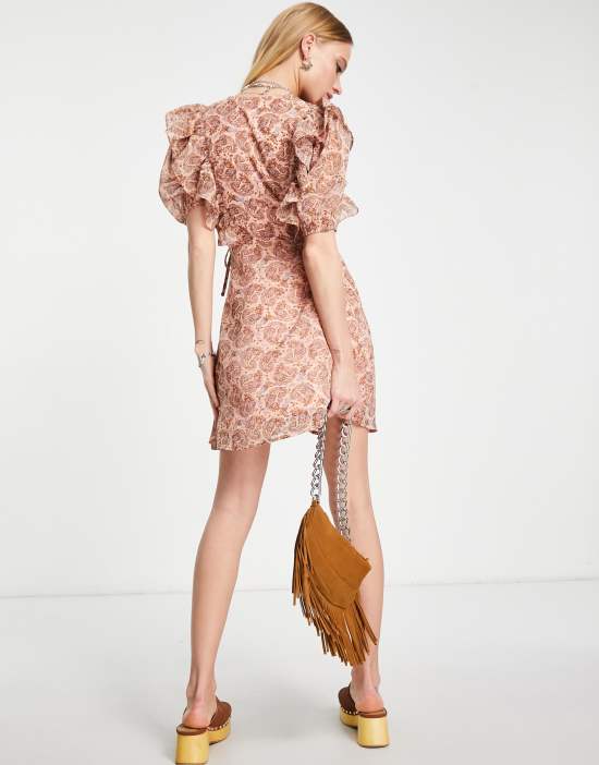 https://images.asos-media.com/products/violet-romance-wrap-front-mini-dress-in-paisley-print/201736715-2?$n_550w$&wid=550&fit=constrain