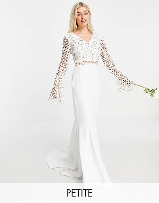 Virgos Lounge Petite – Biała koronkowa sukienka ślubna z długimi rękawami