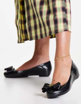 Vivienne Westwood by Melissa – Ultragirl Orb – Flache Schuhe in Schwarz |  ASOS