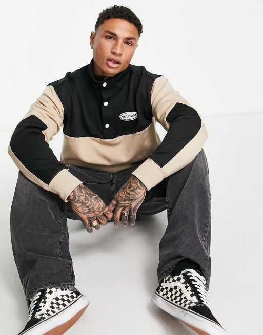 Volcom - She - Beige fleece med trykknapper i halsen