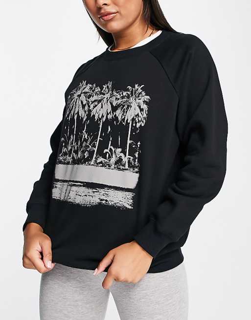 Volcom Coco Ho Boyfriend Sweatshirt Volcom Coco Ho Boyfriend Sweatshirt