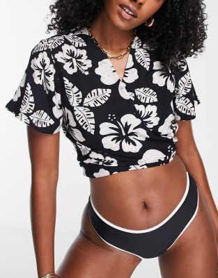 Volcom Volcom X CoCo Ho Skillz crop beach shirt in black & white-Multi