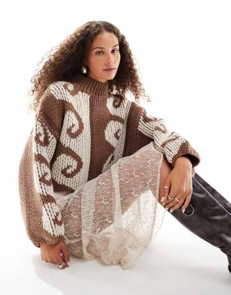 VRG GRL arizona wave intarsia cropped knit sweater in beige - view 1