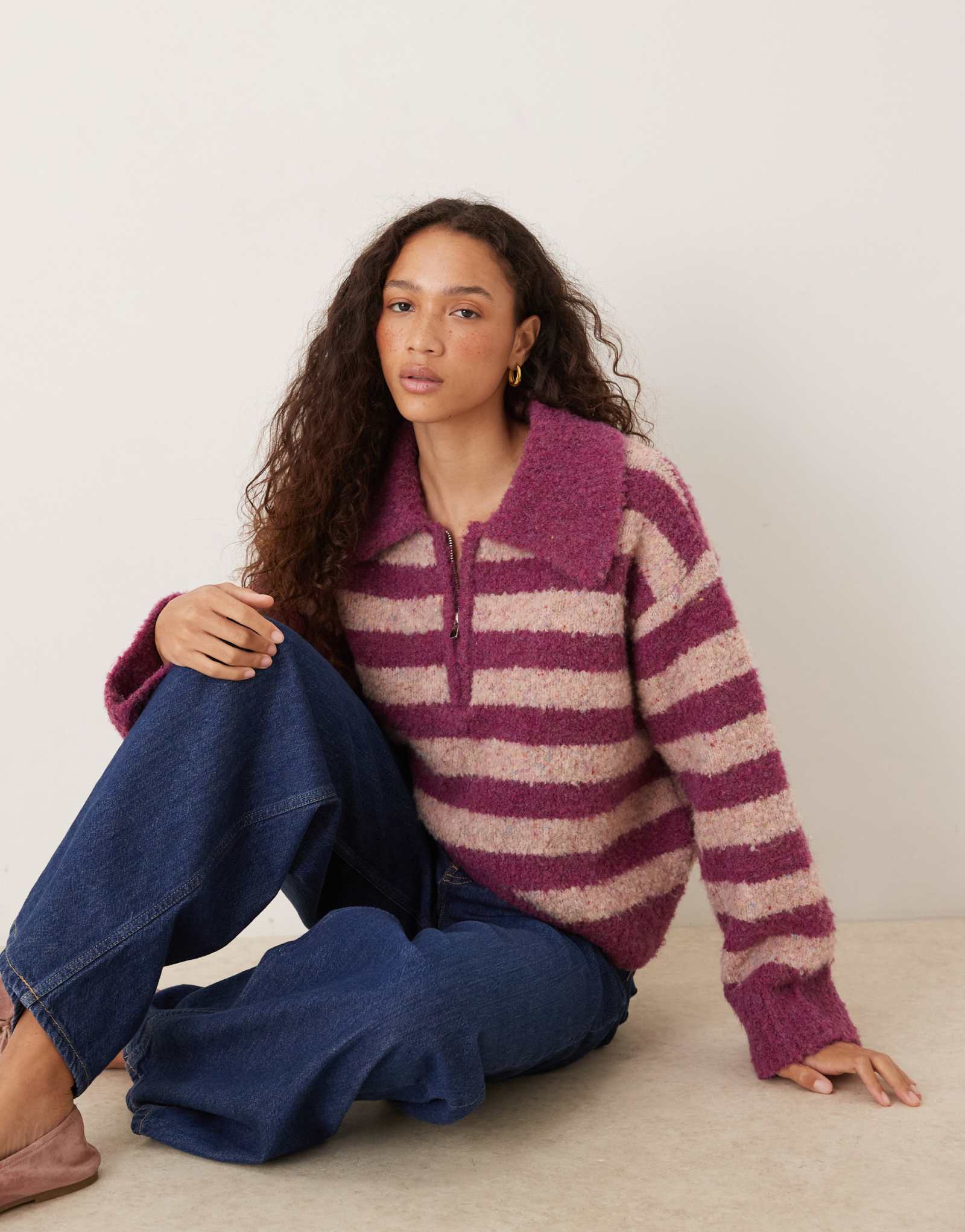 Плотный свитер с воротником в полоску от VRG GRL розового цвета