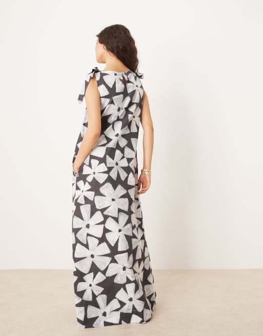 VRG GRL - Frances - Geverfde gebloemde maxi jurk in marineblauw, 2 van 4